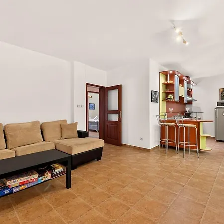 Spacious 2br In The Center Appartement *