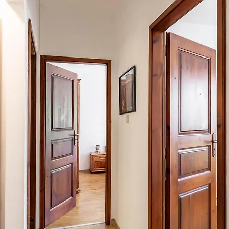Spacious 2br In The Center * Varna